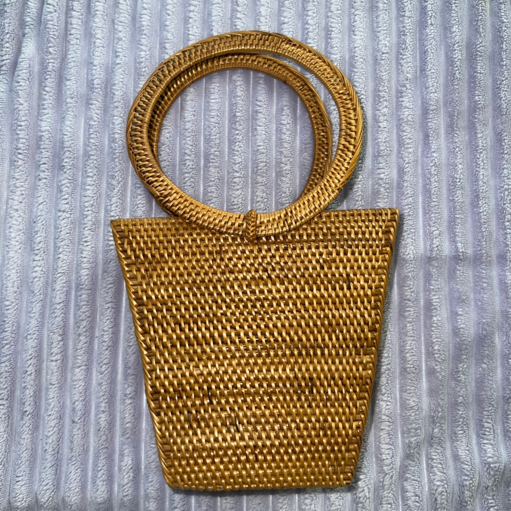 Chic Woven Handbag